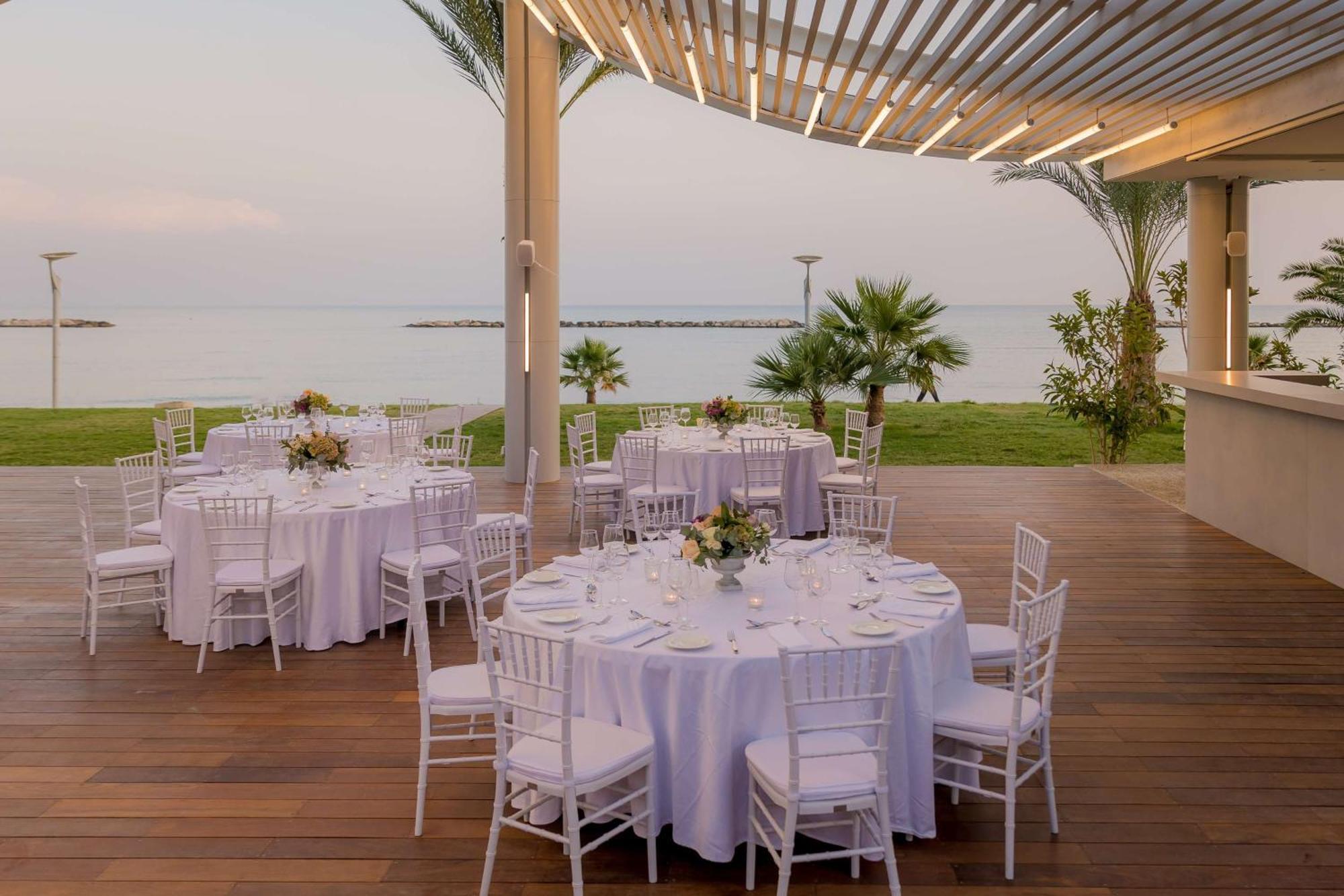 Radisson Beach Resort Larnaca Exterior photo