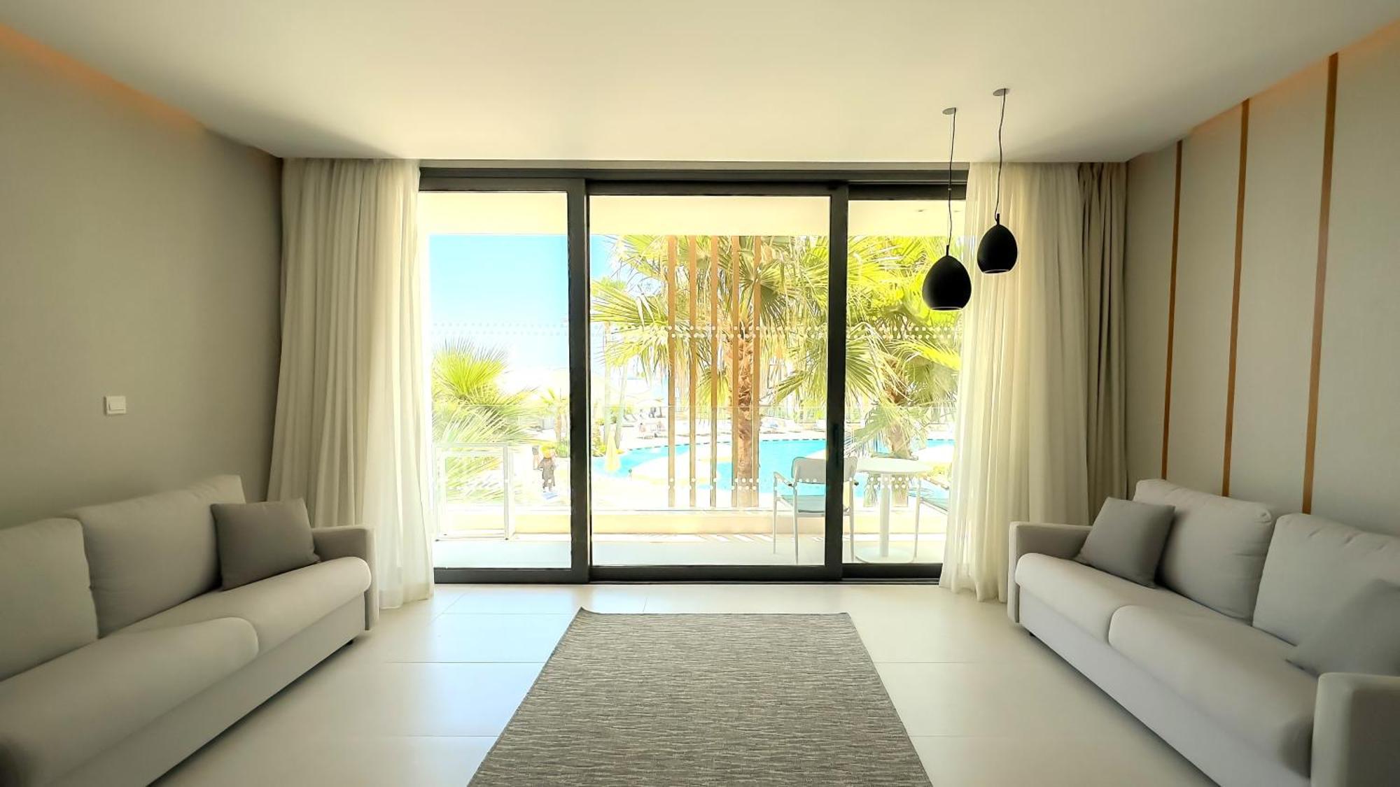 Radisson Beach Resort Larnaca Exterior photo