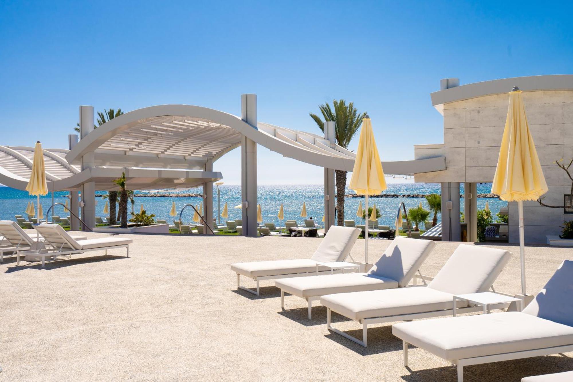 Radisson Beach Resort Larnaca Exterior photo
